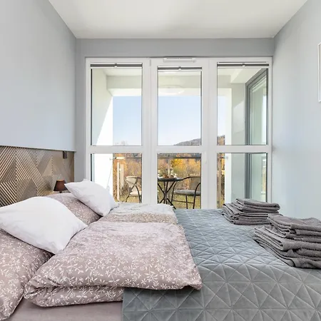 Bike & Chill Apartament Z Widokiem Na Gory I Prywatnym Parkingiem Apartment