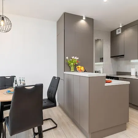 Bike & Chill Z Widokiem Na Gory I Prywatnym Parkingiem Apartmán